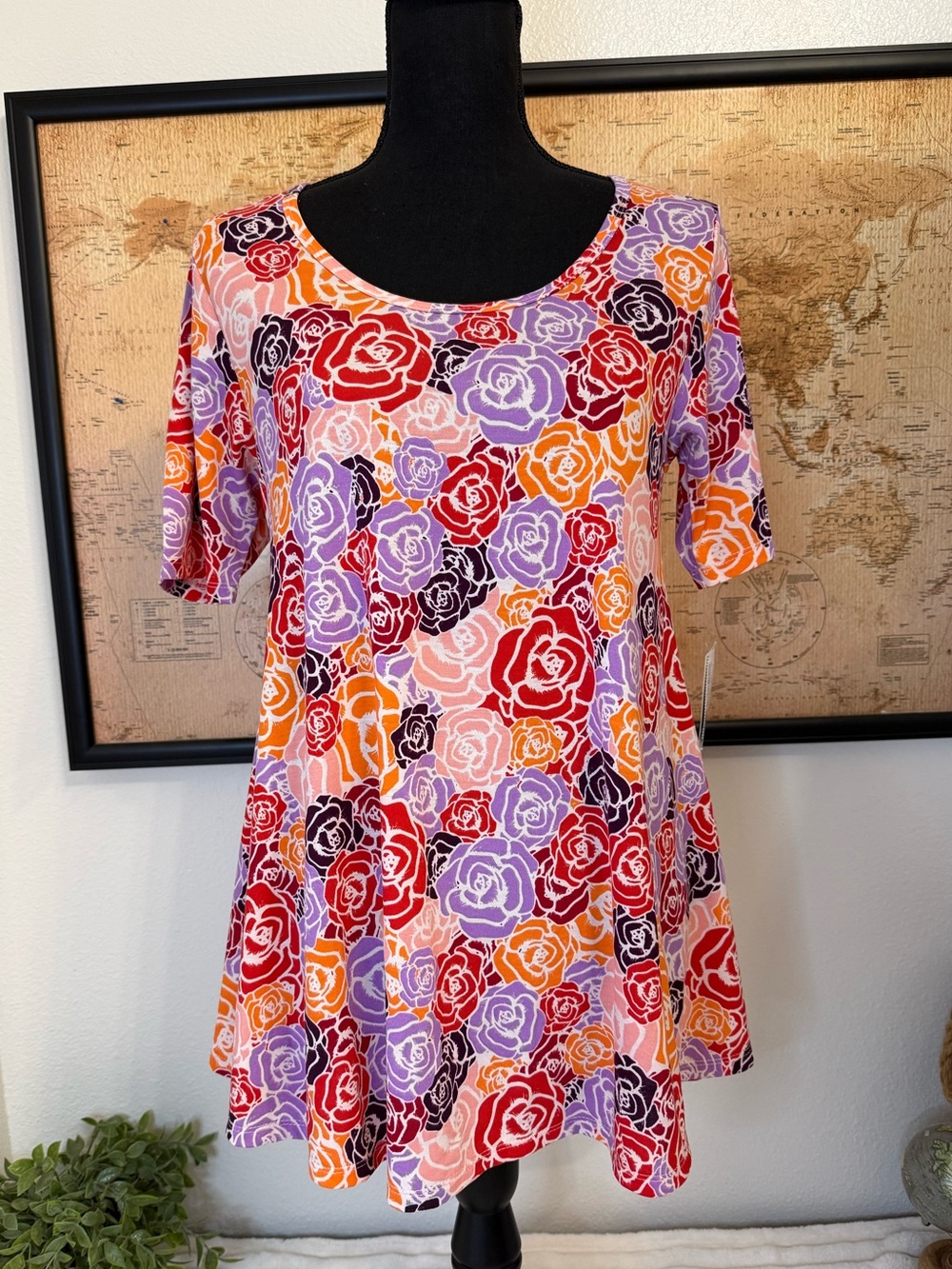 Lularoe floral Perfect T tee shirt size XS